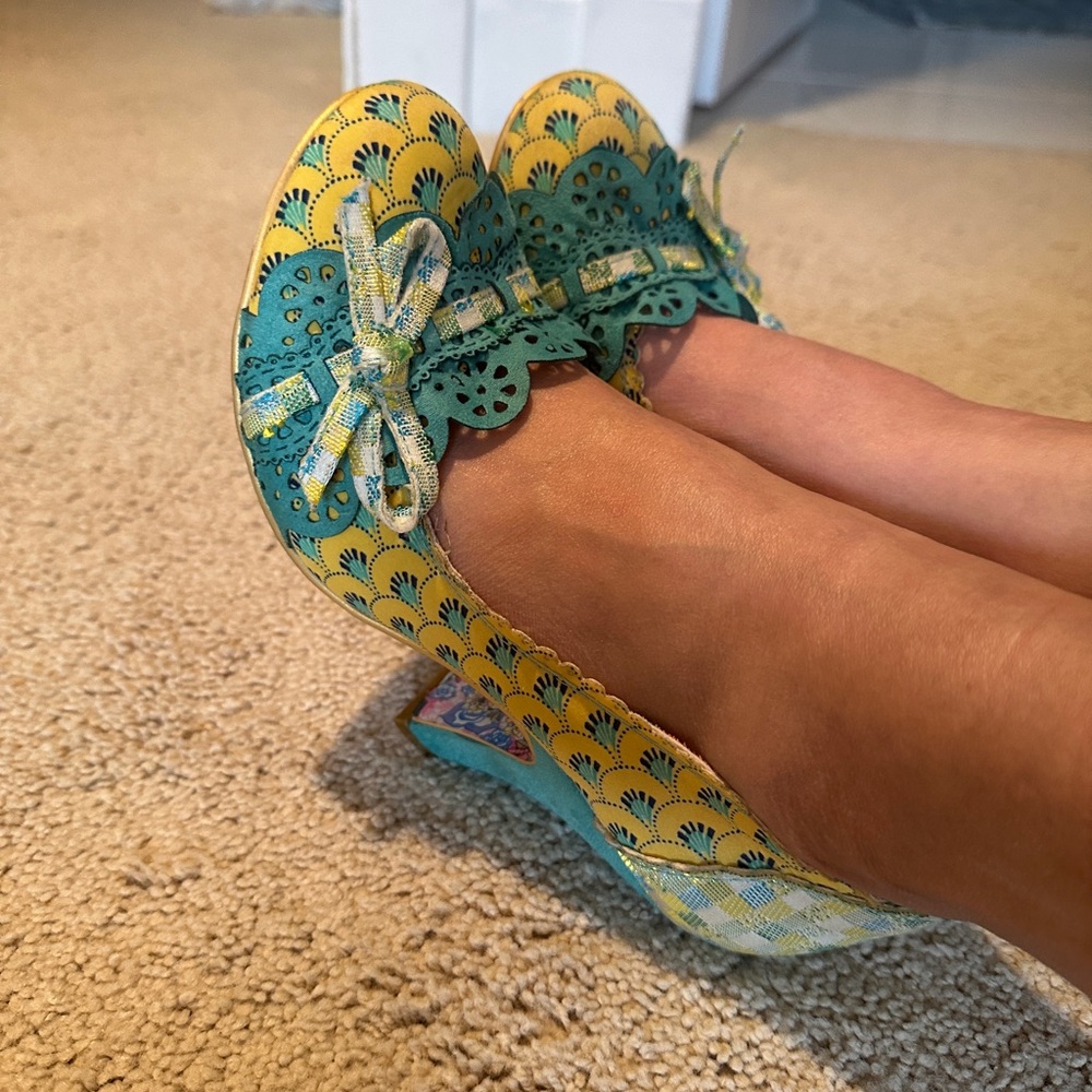 Irregular Choice Yellow and Teal Heels with Bow - Picture 3 of 11